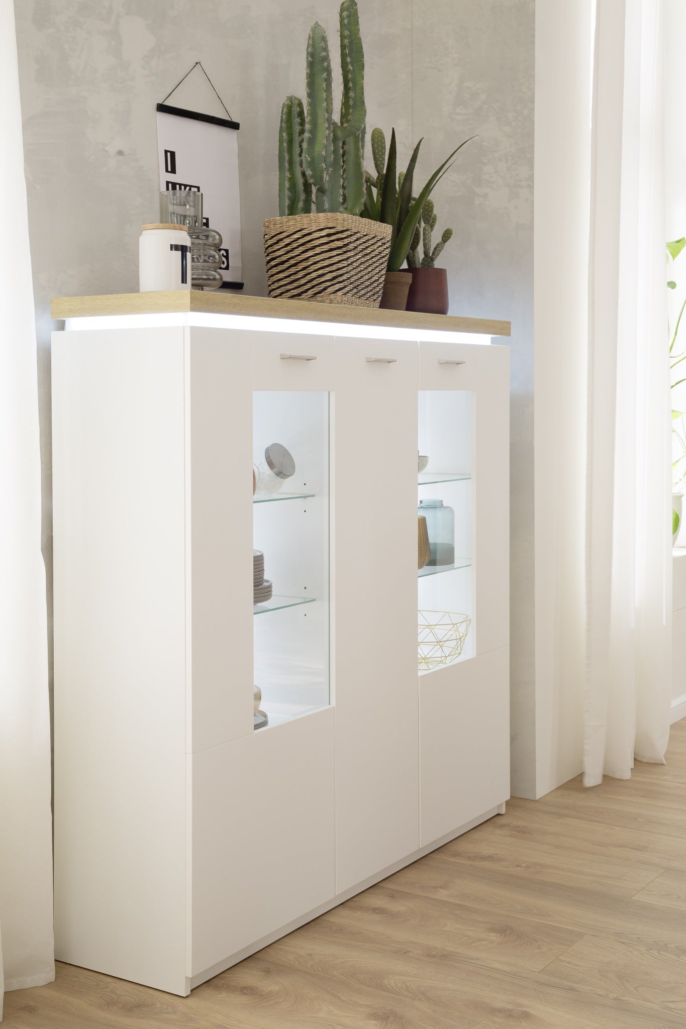CALI Highboard